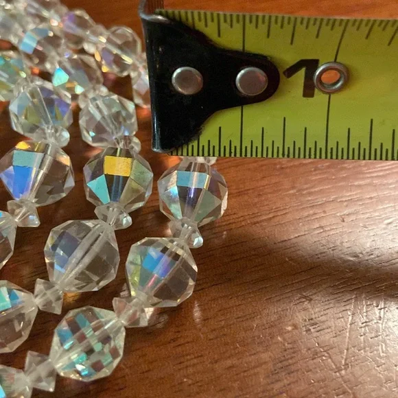 Vintage triple strand Aurora borealis graduated bead choker necklace 14 inch - Picture 10 of 12